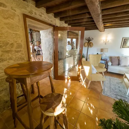 Hotel As Pedras Roxos