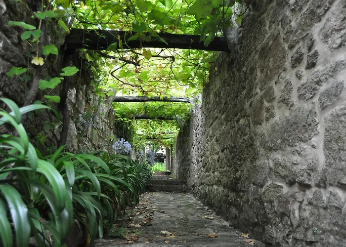 Hotel As Pedras Roxos